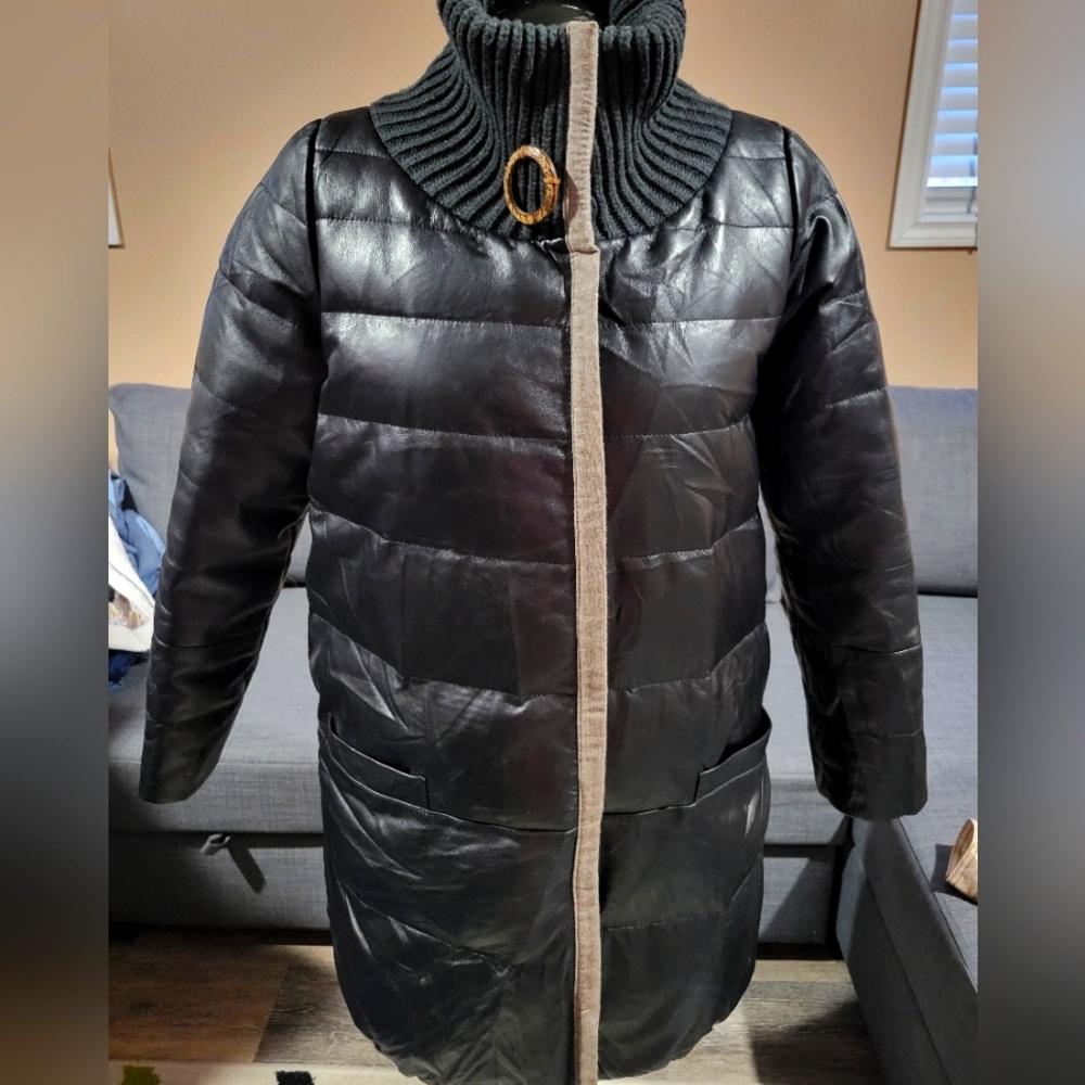 Real leather puffer jacket size S-M